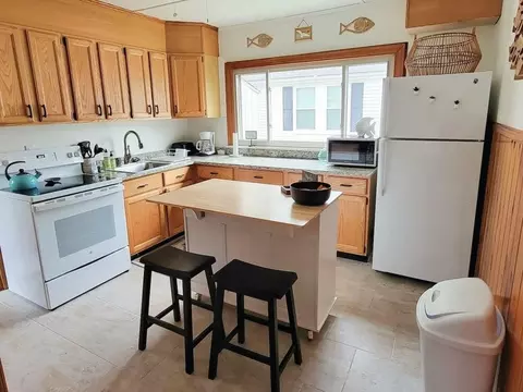 Kitchen - 6 Barnes # A, Wareham, MA 02571 photo 2 of 4