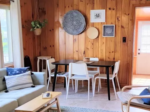 Dining - 6 Barnes # A, Wareham, MA 02571 photo 1 of 2