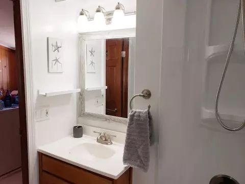 Bath - 6 Barnes # A, Wareham, MA 02571 photo 2 of 3