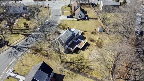 View/Area - 8 Crosby Rd, Reading, MA 01867 photo 2 of 4