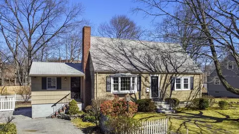 Exterior - 8 Crosby Rd, Reading, MA 01867 photo 6 of 6