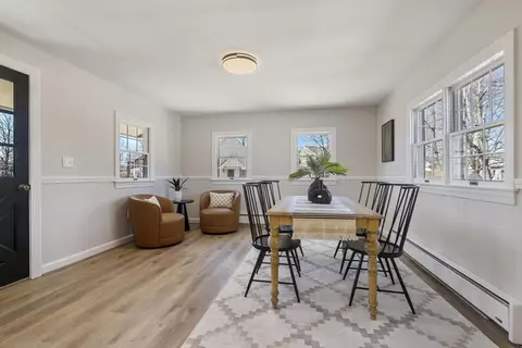 Dining - 8 Crosby Rd, Reading, MA 01867 photo 2 of 2