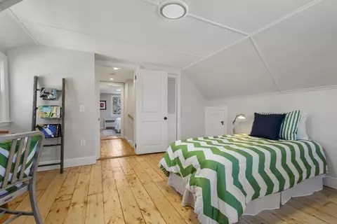 Bedroom - 8 Crosby Rd, Reading, MA 01867 photo 2 of 5