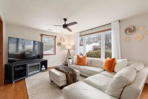 Bedroom - 40 Westview Rd, Worcester, MA 01602 photo 1 of 6