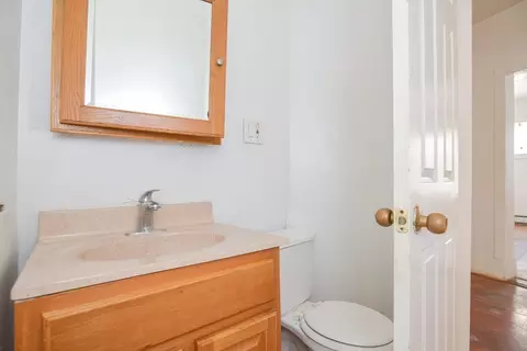 Bath - 70 Westville St, Boston, MA 02124 photo 2 of 5