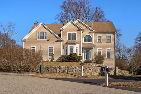 2 Alice Dr, Wayland, MA 01778
