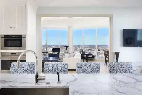 1 Franklin St #5303, Boston, MA 02110