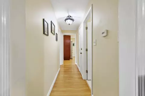 Entry Way - 22 Hemlock Ln, Acton, MA 01720 photo 2 of 4