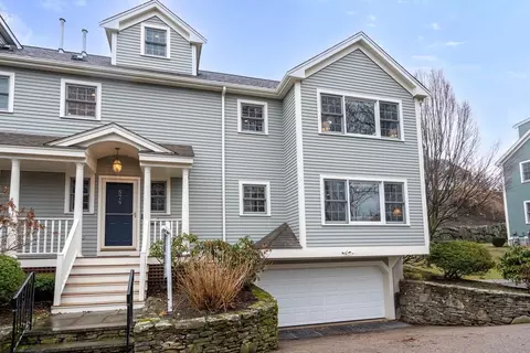 578 Auburn St #578, Auburndale, MA 02466