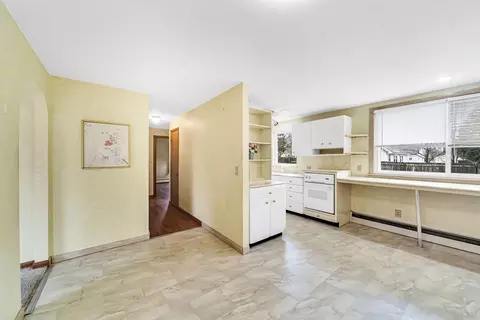 Kitchen - 41 Rosella St, Springfield, MA 01118 photo 2 of 7