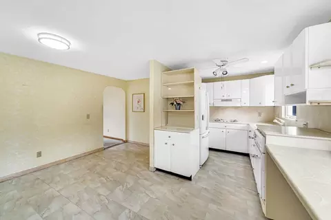 Living - 41 Rosella St, Springfield, MA 01118 photo 1 of 1