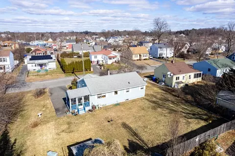 View/Area - 41 Rosella St, Springfield, MA 01118 photo 2 of 4