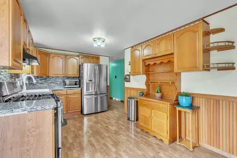 Kitchen - 362 Parkerview St, Springfield, MA 01129 photo 3 of 8