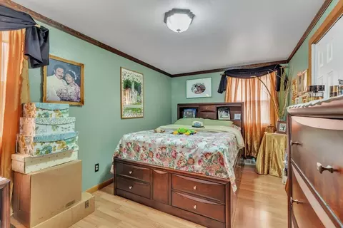 Bedroom - 362 Parkerview St, Springfield, MA 01129 photo 3 of 6