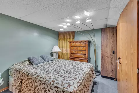 Bedroom - 362 Parkerview St, Springfield, MA 01129 photo 5 of 6