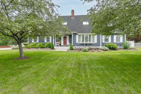 13 Fox Run Dr, Newburyport, MA 01950