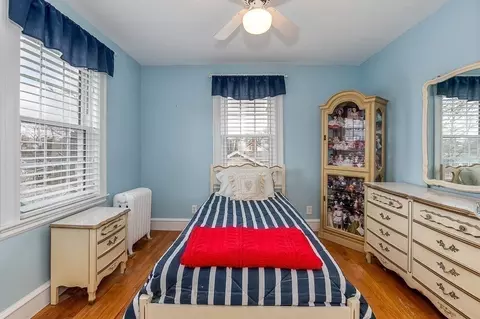 Bedroom - 409 Mount Vernon St, Dedham, MA 02026 photo 6 of 7