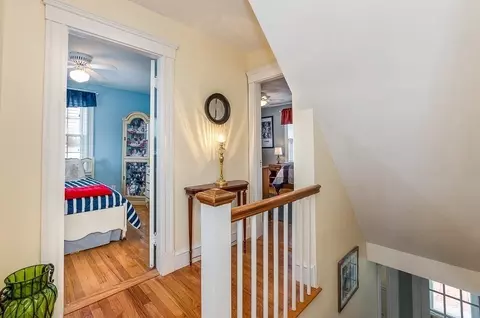 Entry Way - 409 Mount Vernon St, Dedham, MA 02026 photo 3 of 4