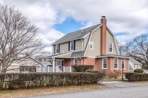 Exterior - 409 Mount Vernon St, Dedham, MA 02026 photo 4 of 8