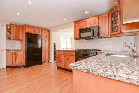 Kitchen - 20 Glenmere Cir, Reading, MA 01867 photo 1 of 4