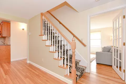 Entry Way - 20 Glenmere Cir, Reading, MA 01867 photo 1 of 4