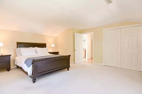 Bedroom - 20 Glenmere Cir, Reading, MA 01867 photo 9 of 9