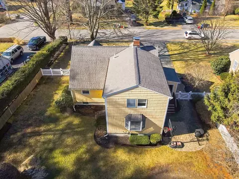 Exterior - 20 Glenmere Cir, Reading, MA 01867 photo 7 of 7