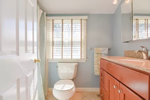 Bath - 20 Glenmere Cir, Reading, MA 01867 photo 3 of 3