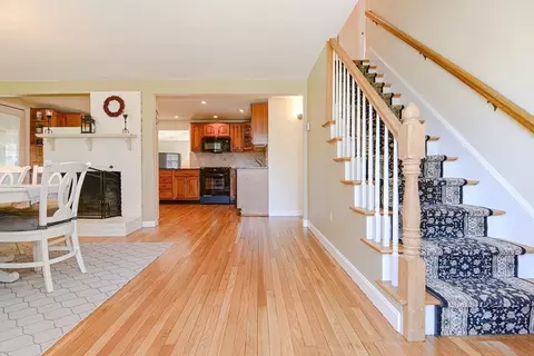 Living - 20 Glenmere Cir, Reading, MA 01867 photo 4 of 4