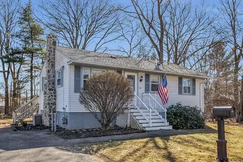 80 Ames St, Methuen, MA 01844
