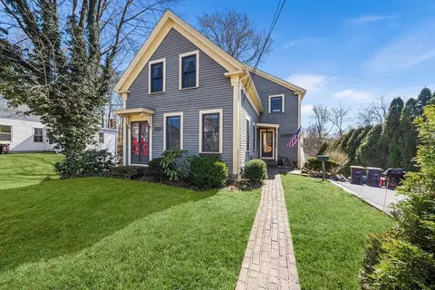 109 High St, Weymouth, MA 02189