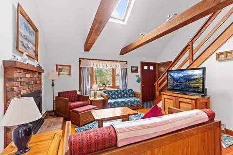 Living - 335 Oak Leaf Rd, Eastham, MA 02642 photo 4 of 4