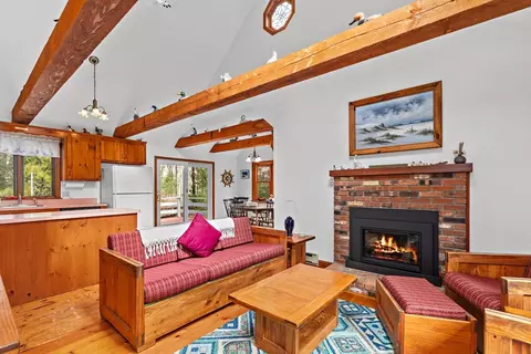 Living - 335 Oak Leaf Rd, Eastham, MA 02642 photo 1 of 4