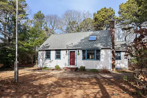 335 Oak Leaf Rd, Eastham, MA 02642