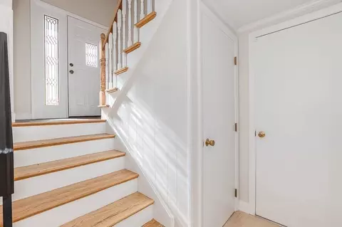 Entry Way - 142 Scott Cir, Dedham, MA 02026 photo 3 of 3
