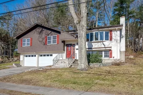 Exterior - 142 Scott Cir, Dedham, MA 02026 photo 3 of 10