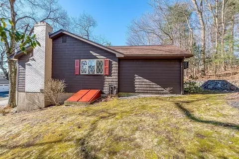 Exterior - 142 Scott Cir, Dedham, MA 02026 photo 6 of 10