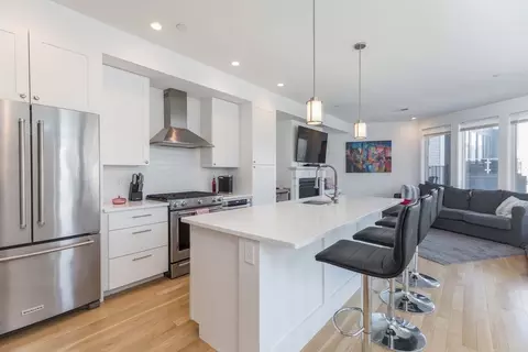 283 Old Colony Ave #1, Boston, MA 02127