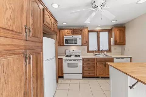 Kitchen - 32 Clark Rd, Bourne, MA 02532 photo 3 of 4