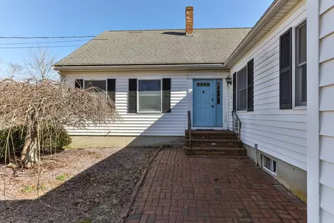 Exterior - 32 Clark Rd, Bourne, MA 02532 photo 4 of 8
