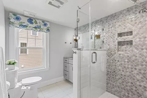 Bath - 71 Washington Ave, Needham, MA 02492 photo 4 of 7