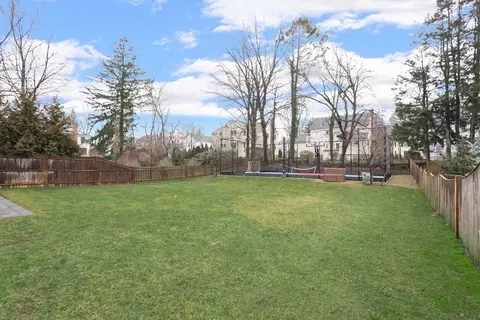 Exterior - 71 Washington Ave, Needham, MA 02492 photo 9 of 9