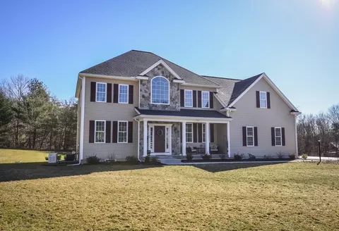 Exterior - 19 Pollard Rd, Berlin, MA 01503 photo 2 of 5