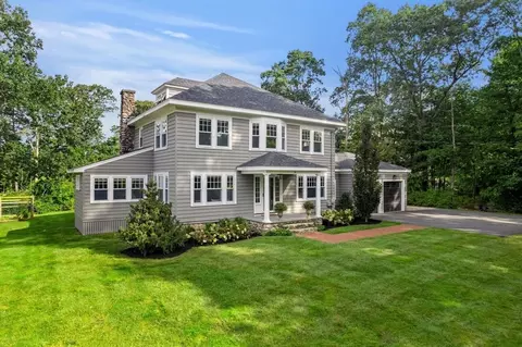 39 Porter Rd, Andover, MA 01810