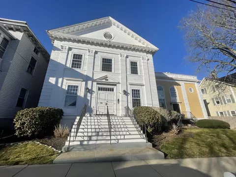 542 Walnut St #C, Fall River, MA 02720