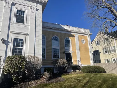 542 Walnut St #C, Fall River, MA 02720 photo 2