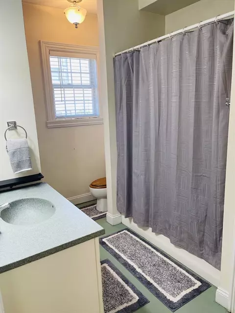 542 Walnut St #C, Fall River, MA 02720 photo 11