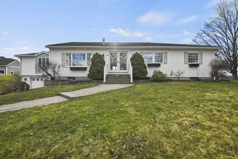 88 Fairview Rd, Lunenburg, MA 01462