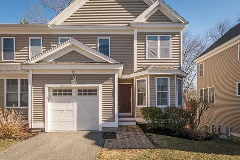 60 River Point Dr #60, Ipswich, MA 01938