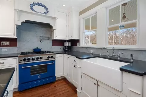 71 Lincoln St, Hingham, MA 02043 photo 8